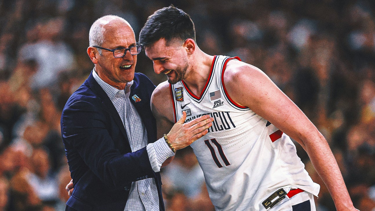 Let's run it back': Alex Karaban announces return to UConn for junior season | FOX Sports