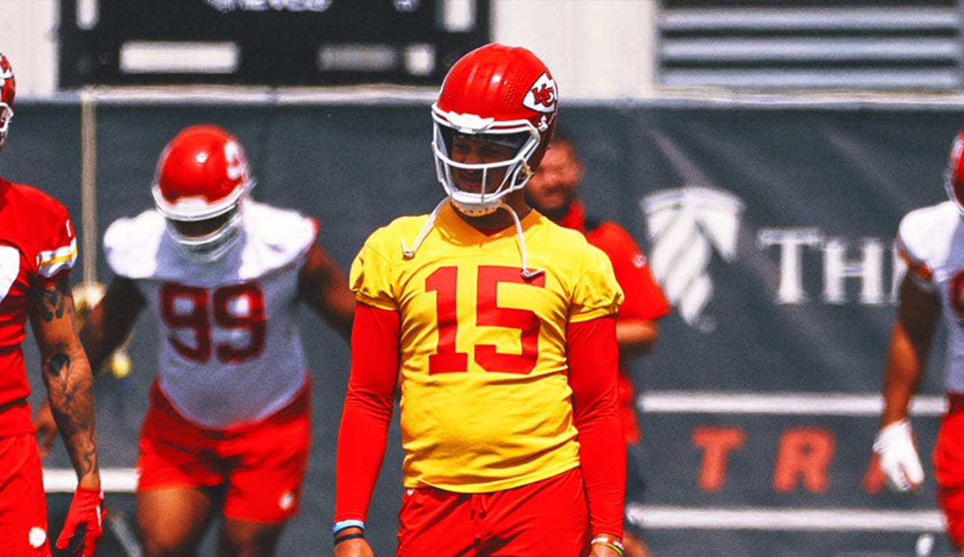 Patrick Mahomes impressed by WRs Hollywood Brown and Xavier Worthy at OTAs