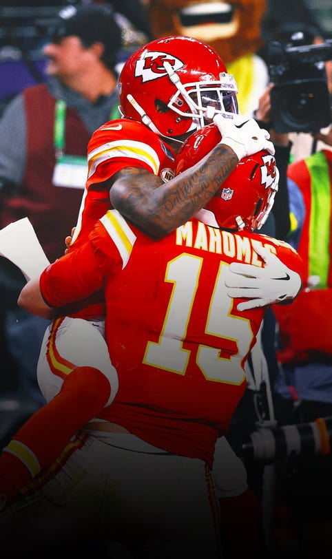 Patrick Mahomes predicts Chiefs will run 'Corn Dog' play to another Super Bowl win