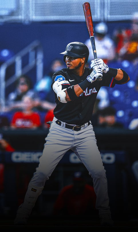 Padres acquire two-time batting champ Luis Arraez from Marlins