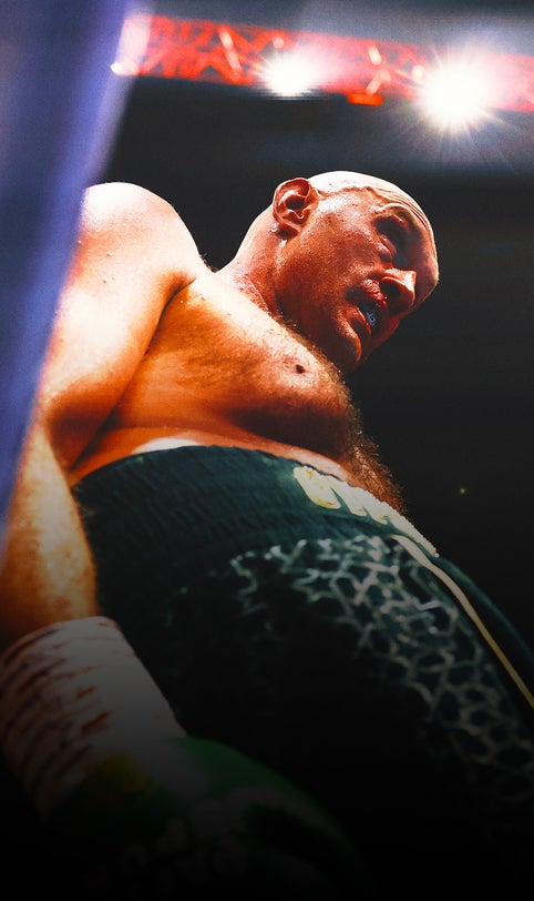 Oleksandr Usyk defeats Tyson Fury, becomes first undisputed heavyweight boxing champion in 24 years