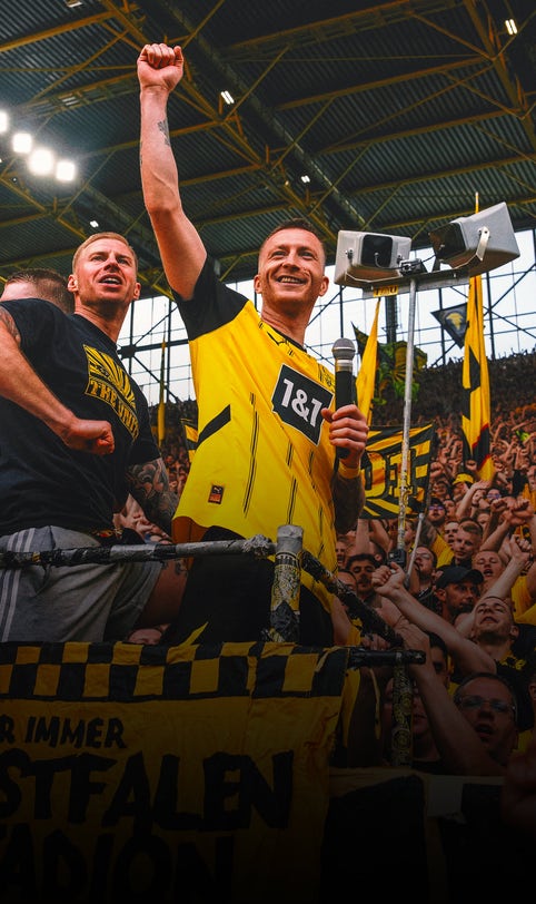 Marco Reus buys beer for all Dortmund fans for his final home game