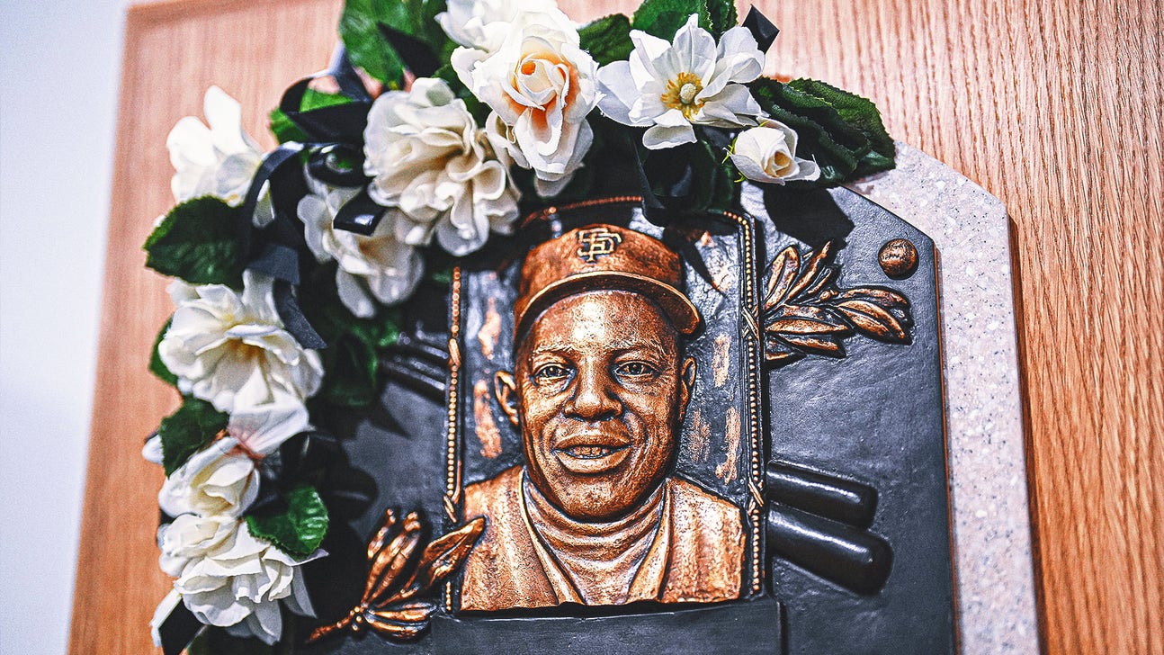 Willie Mays' presence felt everywhere at Rickwood Field as Cardinals edge Giants