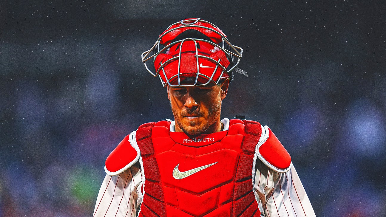 Phillies' J.T. Realmuto to miss 'about a month' due to knee surgery