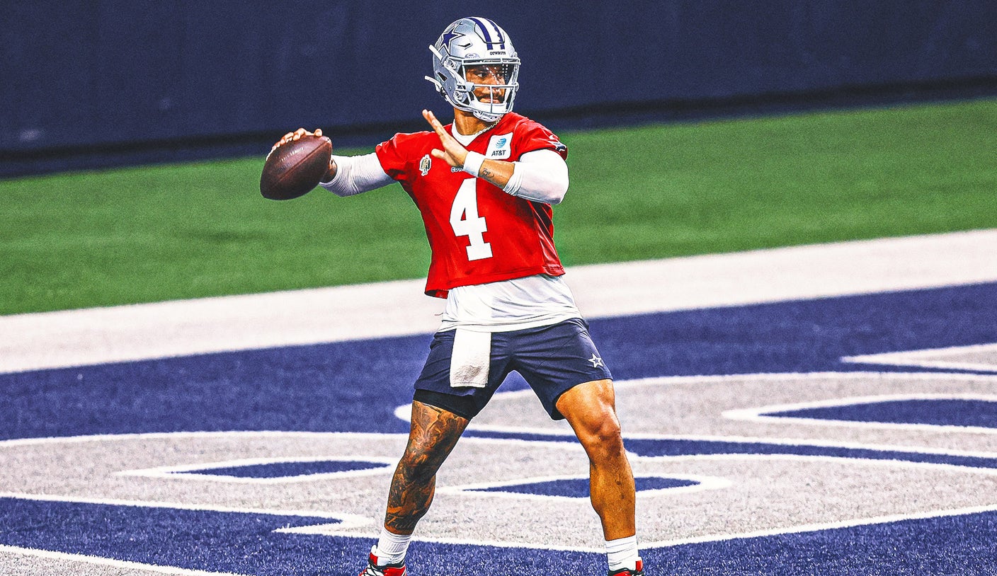 Cowboys QB Dak Prescott rocks Yankees jersey amid New York Giants speculation