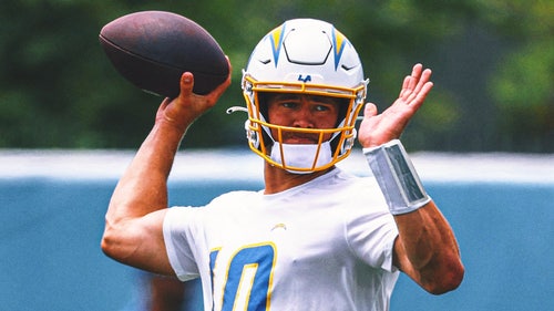 LOS ANGELES CHARGERS Trending Image: Justin Herbert takes learning new Chargers offense in stride, praises Jim Harbaugh