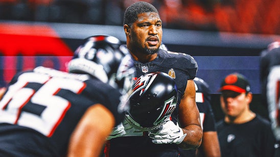 Calais Campbell reportedly signing with Dolphins for 17th NFL season