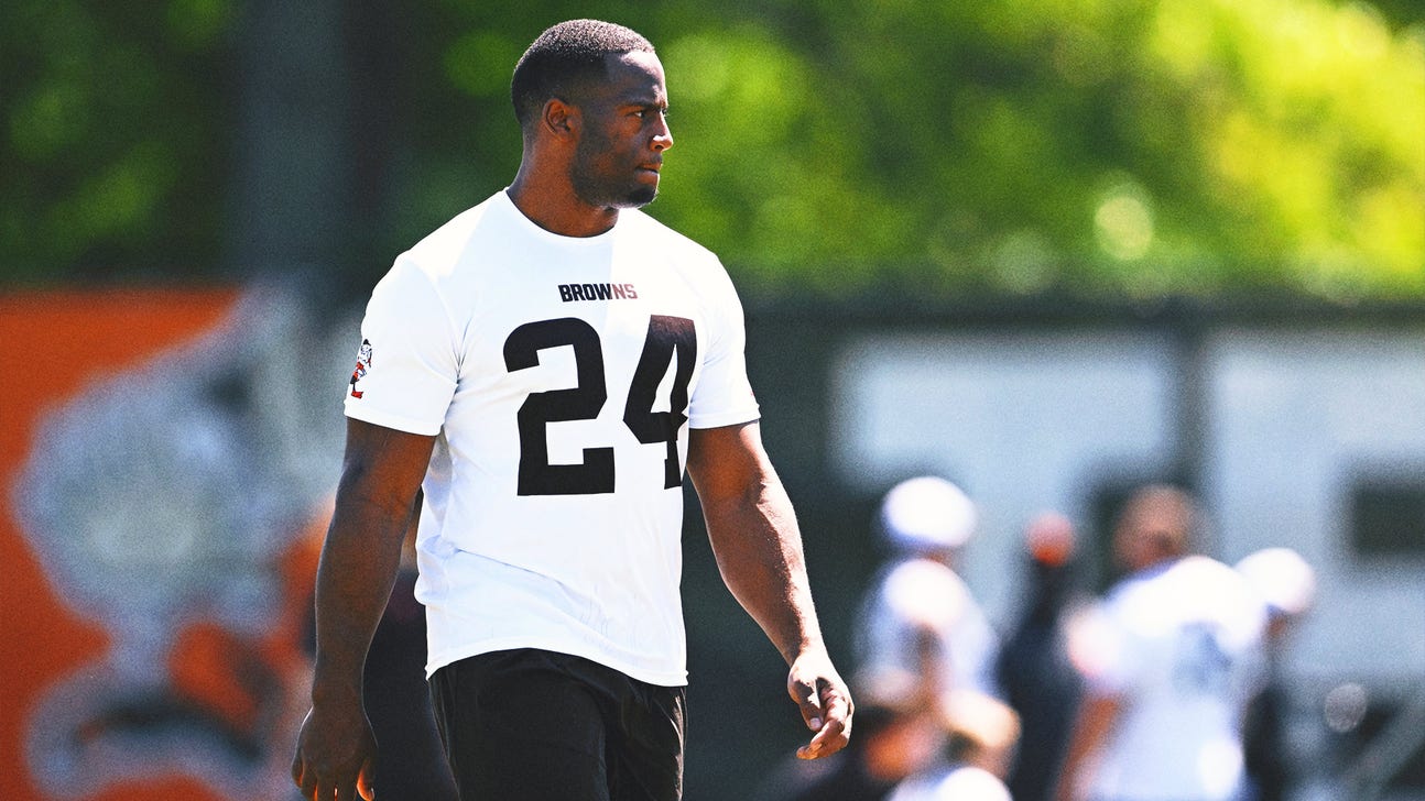 Browns RB Nick Chubb (knee) says first practice back 'like a dream,' no return timetable | FOX Sports