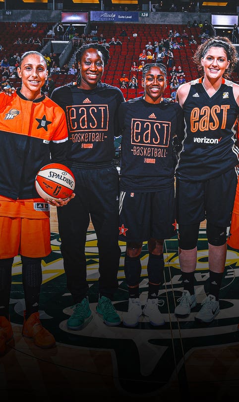 Every WNBA team has a UConn player on its roster after Sun-Sky trade