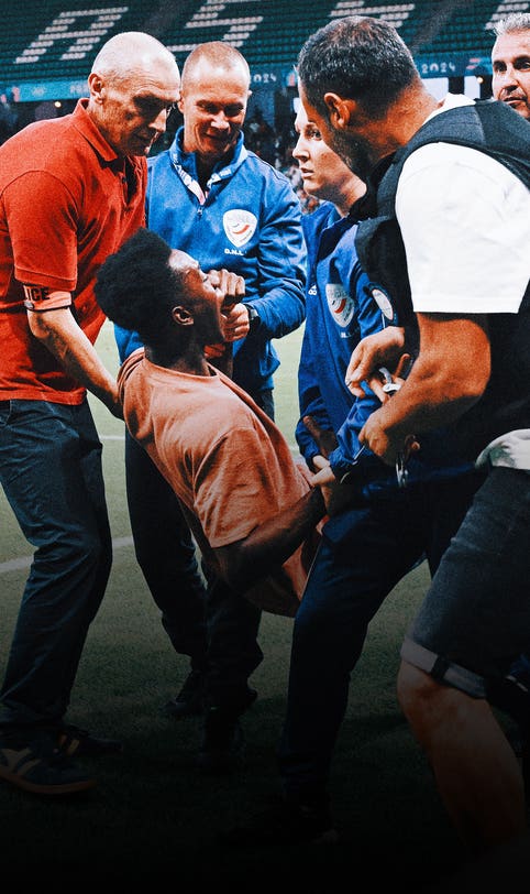 Fan gets on field at U.S. game in another security incident at Olympic men's soccer