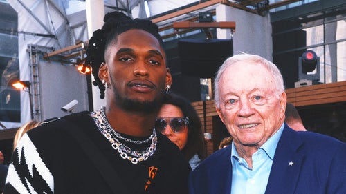 NFL Trending Image: Cowboys' Jerry Jones clarifies CeeDee Lamb contract comments: 'You're missed'