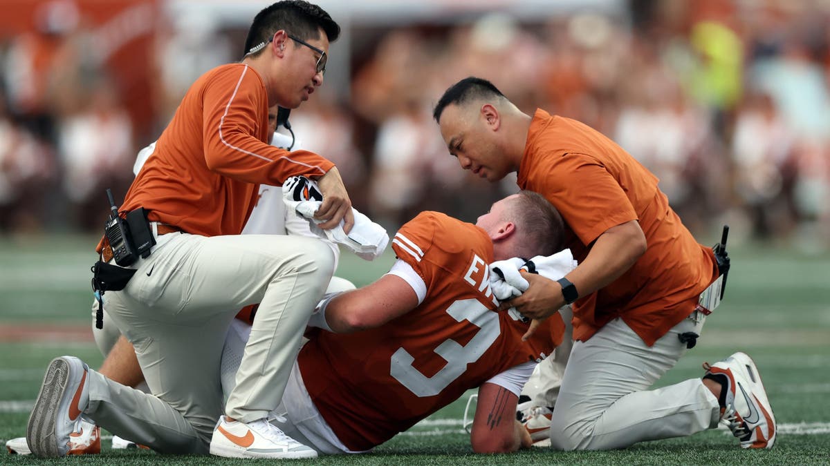 Quinn Ewers is considered week-to-week after suffering an abdominal injury. (Photo by Adam Davis/Icon Sportswire via Getty Images)