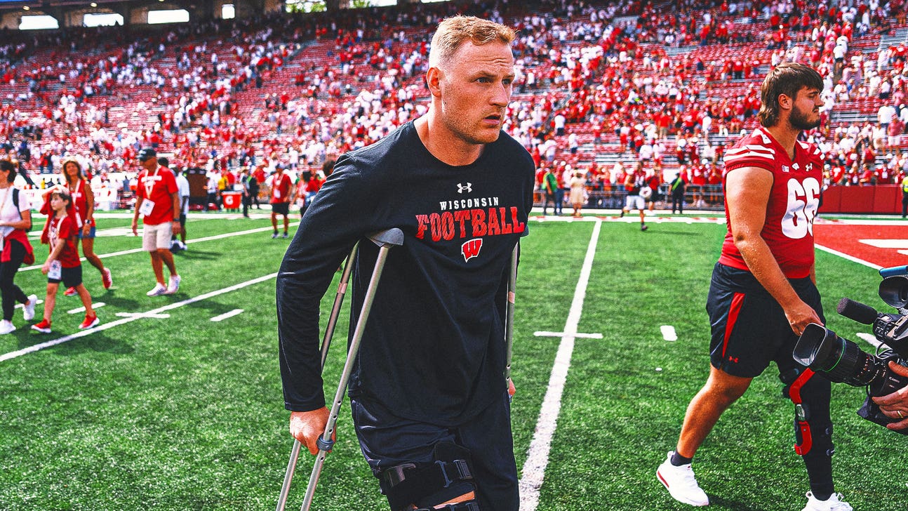 Wisconsin QB Tyler Van Dyke out for the season after suffering knee