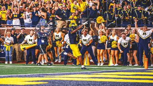 COLLEGE FOOTBALL Trending Image: Michigan begins defense of national title with 30-10 win over Fresno State