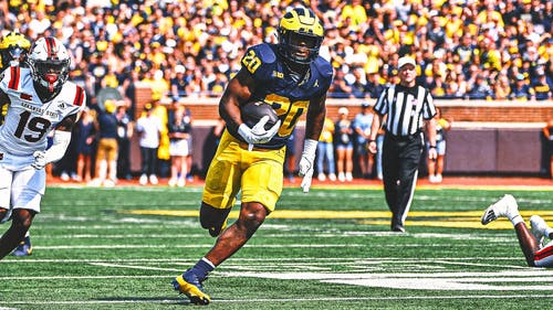 BIG TEN Trending Image: No. 17 Michigan beats Arkansas State, 28-18, despite three interceptions