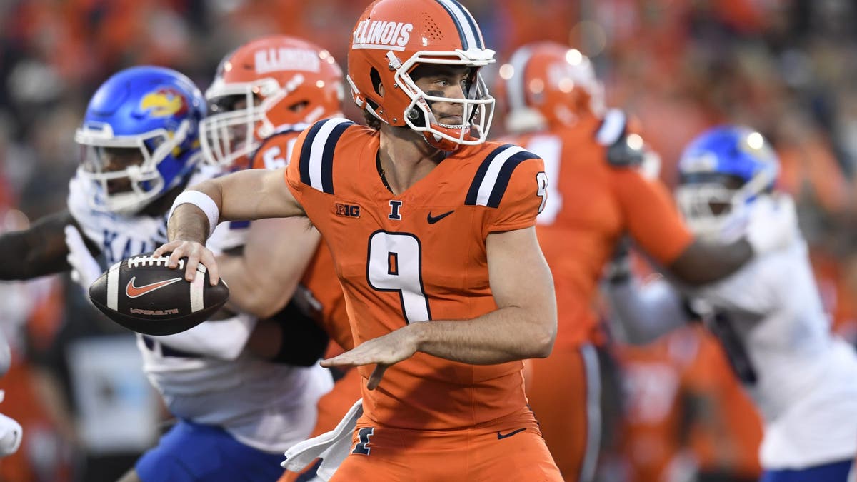 Illinois QB Luke Altmyer is completing 70% of his passes through five games this season. (Photo by Michael Allio/Icon Sportswire via Getty Images)