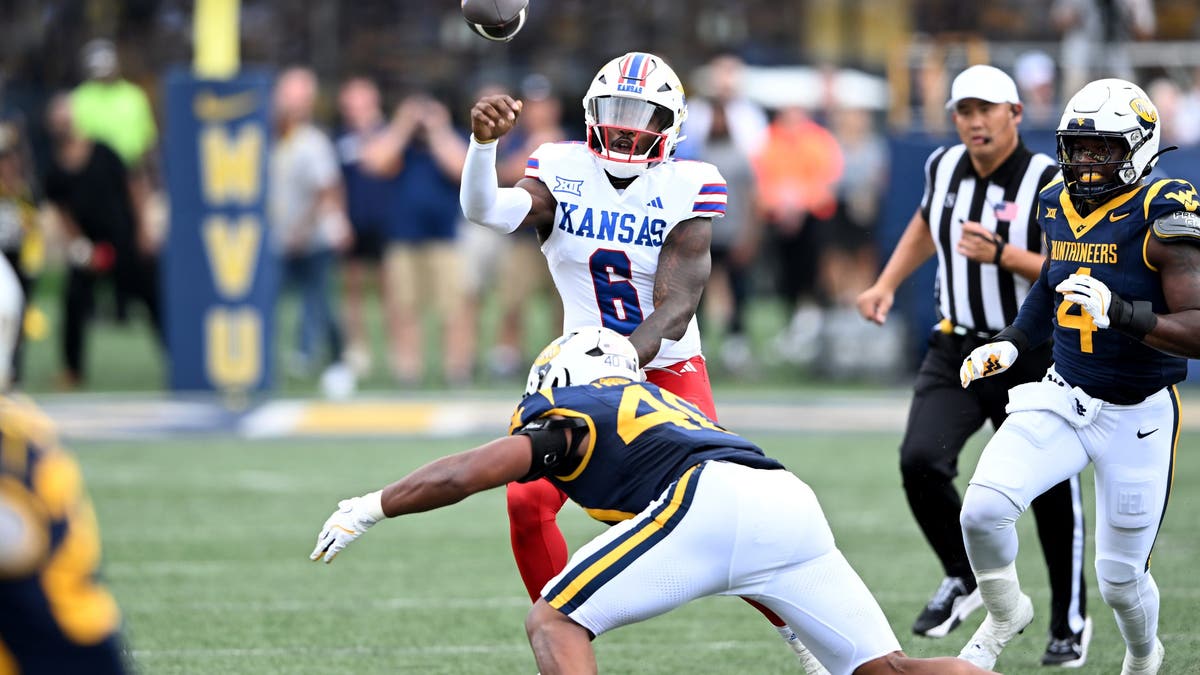 Kansas QB Jalon Daniels has thrown just five touchdowns to eight interceptions this season.?