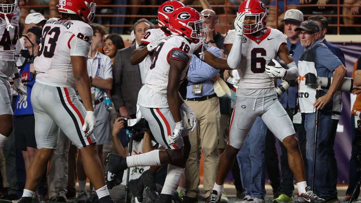 Georgia DB Daylen Everette (6) had an interception and a forced fumble in its win over Texas, creating two of the four turnovers the Bulldogs' win. (Photo by David Buono/Icon Sportswire via Getty Images)
