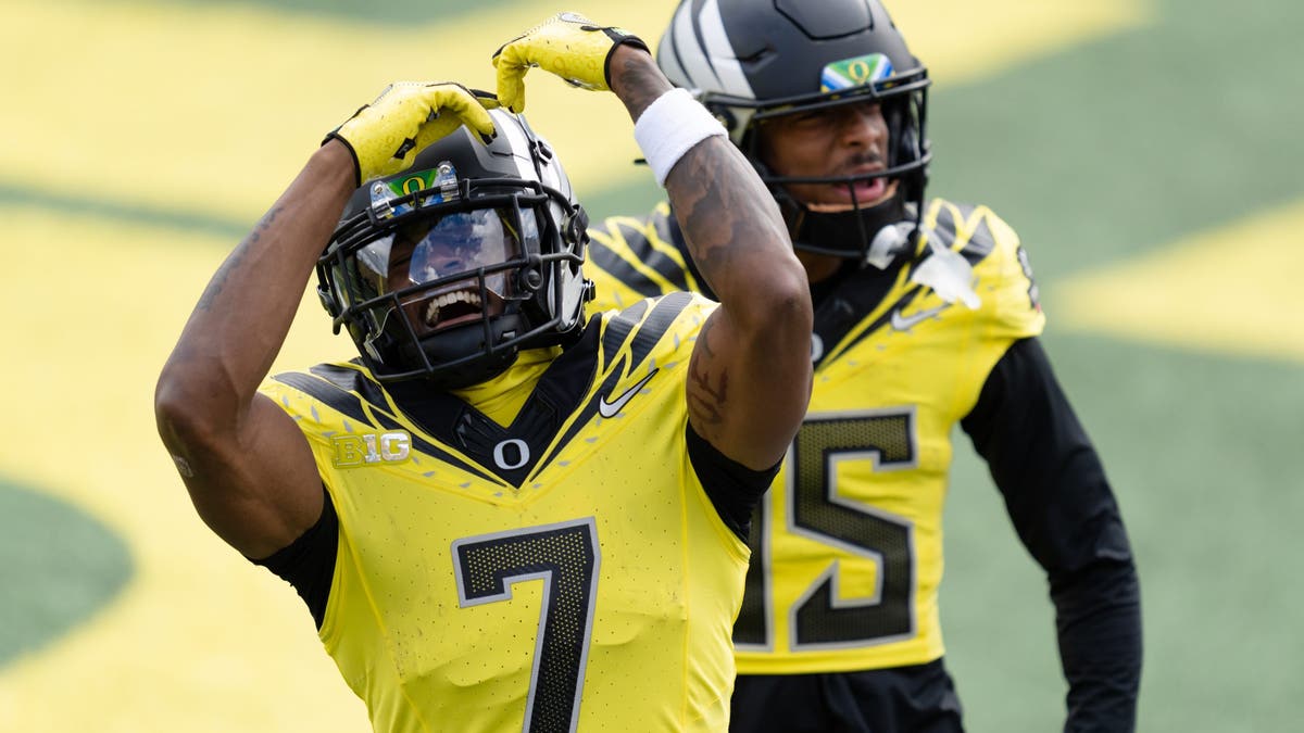 Oregon wide receivers Evan Stewart and Tez Johnson have had major performances for the Ducks over the last three weeks. (Photo by Ali Gradischer/Getty Images)