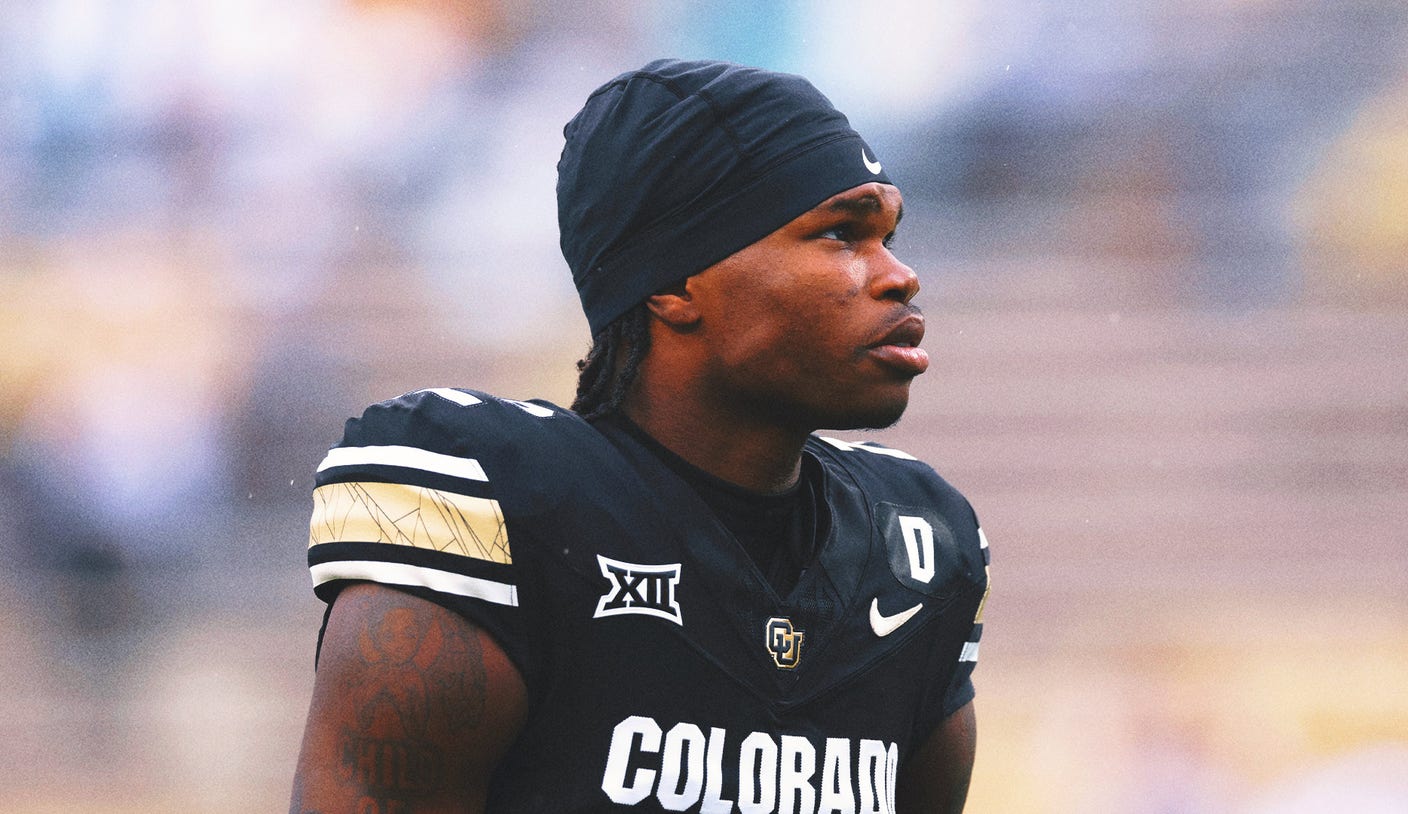 Colorado’s Travis Hunter leaves game vs. KSU with apparent shoulder injury