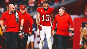 NEXT Trending Image: Buccaneers WR Mike Evans leaves game vs. Ravens with hamstring injury