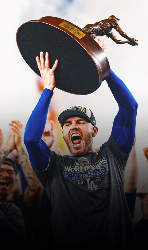 Dodgers' Freddie Freeman wins World Series MVP after record-tying 12 RBIs