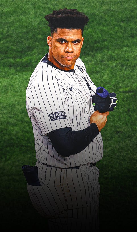 Inside Juan Soto's emotional exit from the Yankees clubhouse: 'Stay with us'