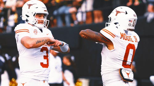 NEXT Trending Image: Quinn Ewers throws for 3 TDs as No. 5 Texas beats No. 25 Vanderbilt 27-24