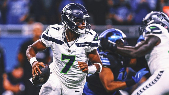 Seahawks trading Pro Bowl QB Geno Smith to Raiders for 2025 draft pick