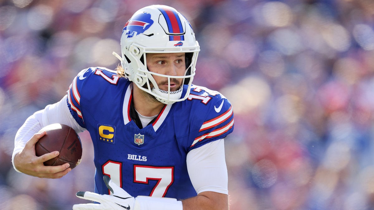 Josh Allen led the Bills to a comeback victory over the Dolphins to keep Buffalo in the driver's seat in the AFC East. (Photo by Bryan M. Bennett/Getty Images)