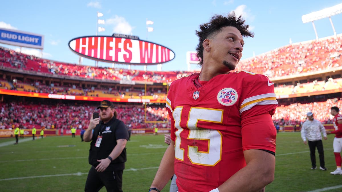 Tom Brady's Power Rankings Who made the GOAT's Top 5 teams entering