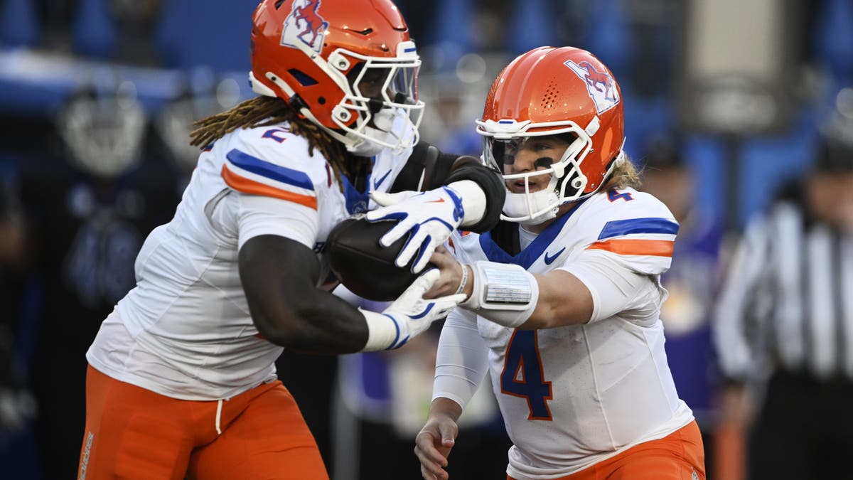Boise State RB Ashton Jeanty has rushed for 1,893 yards and 26 touchdowns this year. (Photo by Eakin Howard/Getty Images)