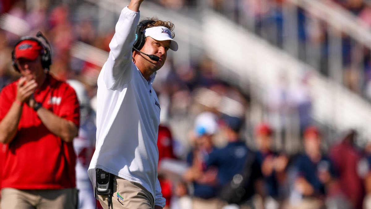 Lane Kiffin's strong first season at Florida Atlantic helped turn his coaching career around. (Photo by Rob Foldy/Getty Images)