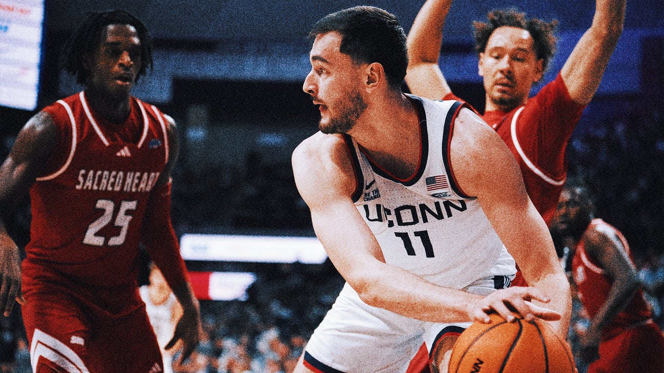 Alex Karaban leads No. 3 UConn to 92-56 win over Sacred Heart in season opener