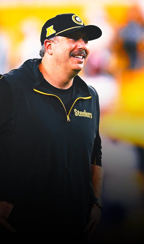 UNC 'reached out' to Steelers OC Arthur Smith about head coach opening