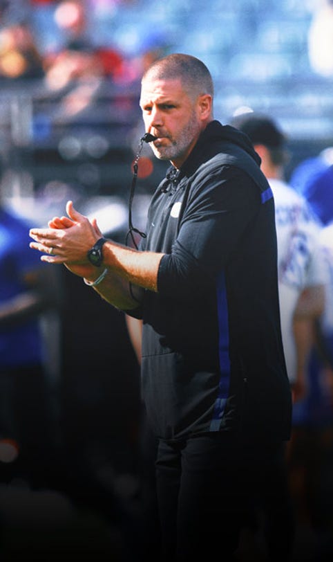 Florida coach Billy Napier to return for fourth season despite 15-18 record