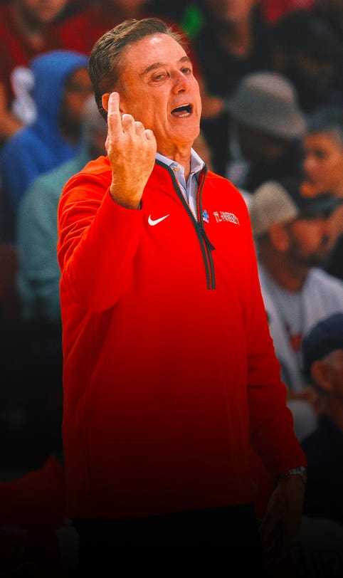 AP Top 25: Kansas remains No. 1, St. John's makes first appearance in 5 years