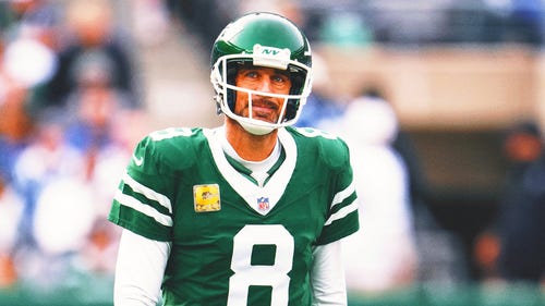 NFL Trending Image: With Vikings out, Aaron Rodgers reportedly still in 'no rush' to decide on future