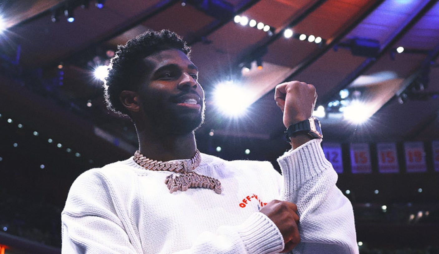 Shedeur Sanders visits Cleveland high school shortly after arriving in town