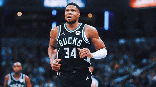 NBA Trending Image: Giannis Antetokounmpo reportedly open-minded to possibly leaving Bucks