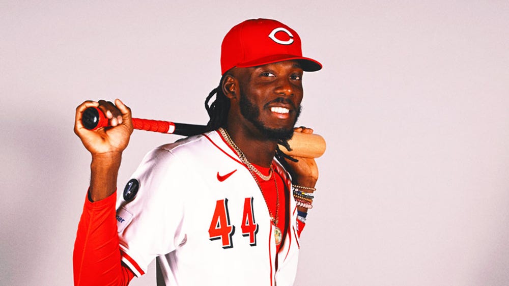 Reds' Elly De La Cruz homers from both sides of the plate in spring training