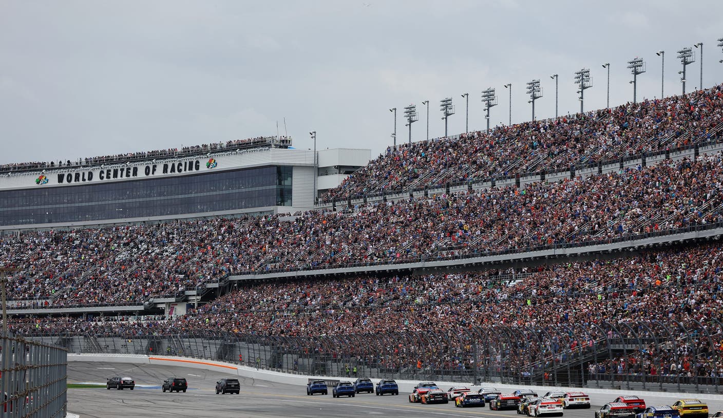 2025 NASCAR Martinsville entry list: All 37 drivers for Cook Out 400 race