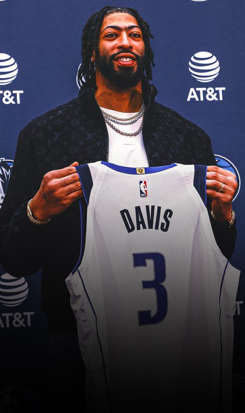 Mavs' Anthony Davis out with groin strain amid reports of longer absence