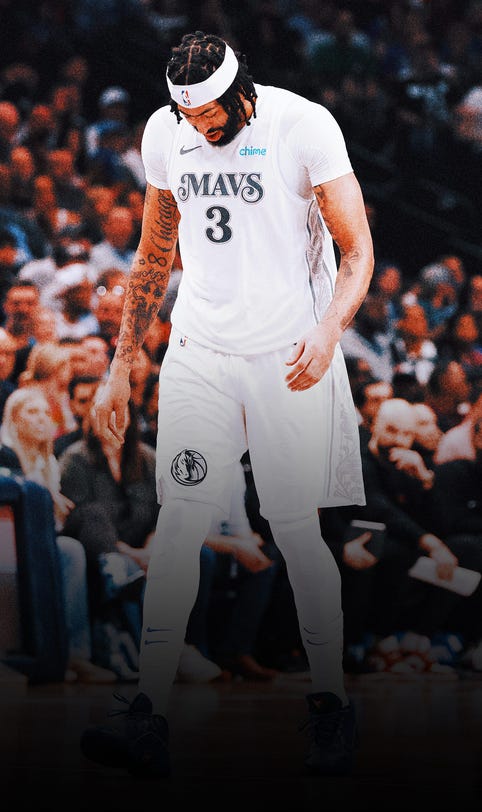 Anthony Davis says injury that caused him to leave Mavs debut early isn't serious