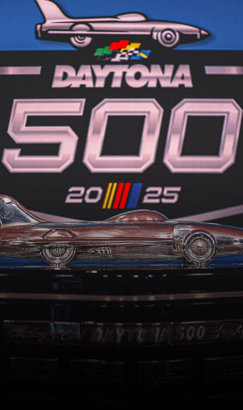 With bad weather looming, NASCAR moves start time for Daytona 500 on FOX
