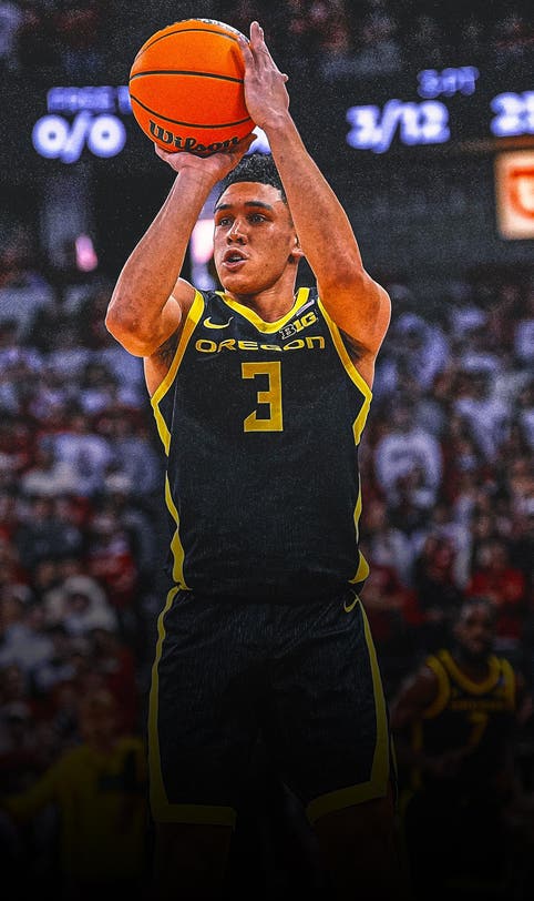 Oregon extends winning streak, pulls out 77-73 OT win vs. No. 11 Wisconsin