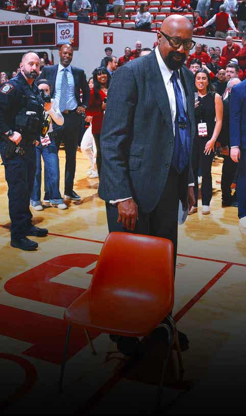 Mike Woodson says he sat in Bob Knight's thrown chair in Indiana's upset over Purdue