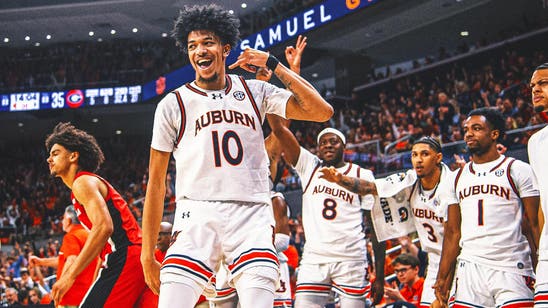 AP Top 25: Auburn holding strong atop men's poll; preseason No. 1 Kansas out