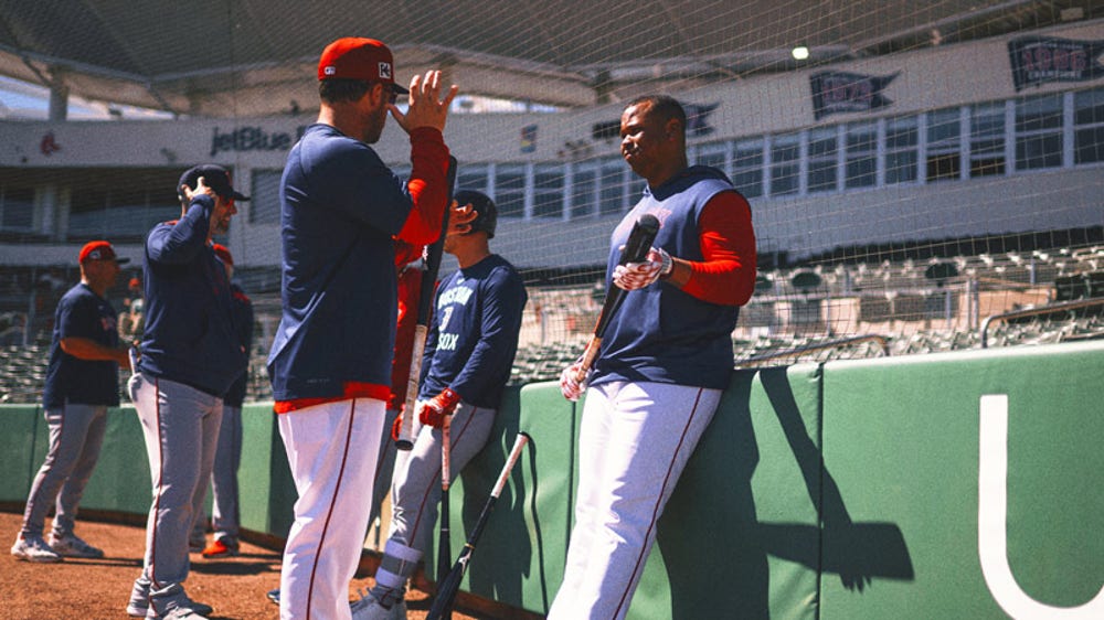 Cora: Alex Bregman will play 3B for Red Sox, Rafael Devers will move to DH