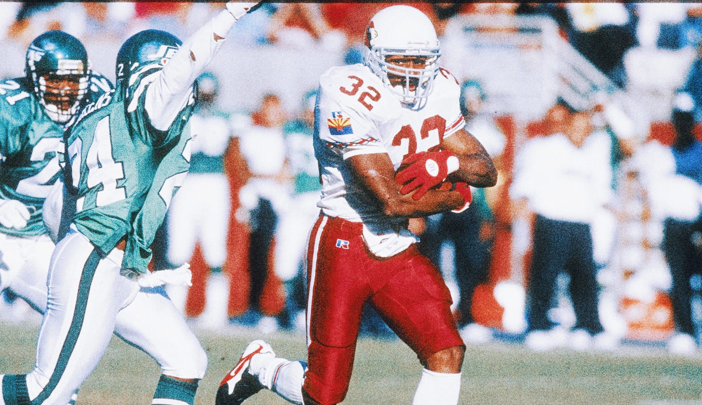Nearly 200 dogs seized from ex-NFL RB LeShon Johnson in dogfighting case